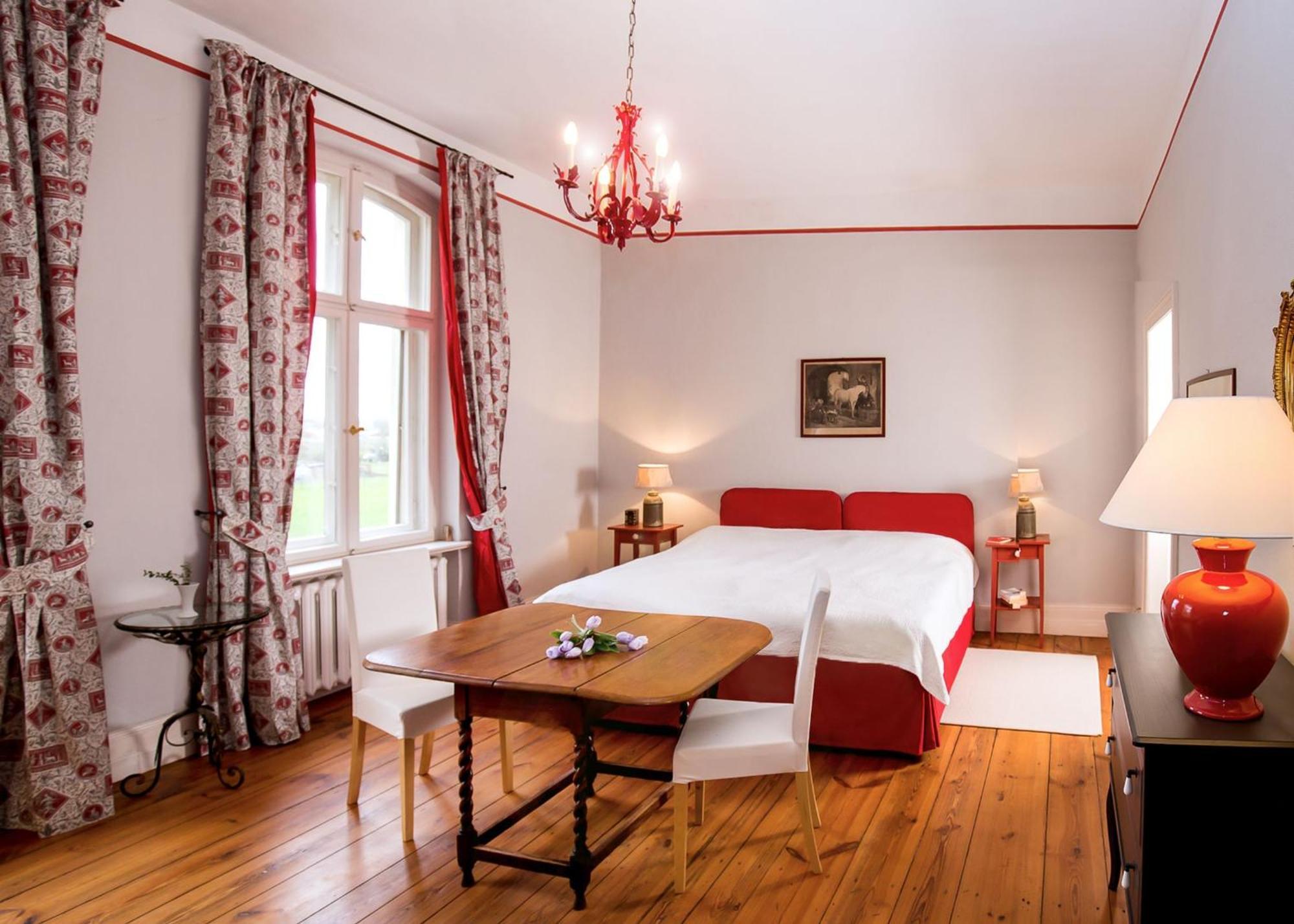 Вилла Gutshaus Penzlin Meyenburg  Экстерьер фото